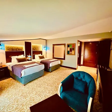 Whiteheaven פמוקלה