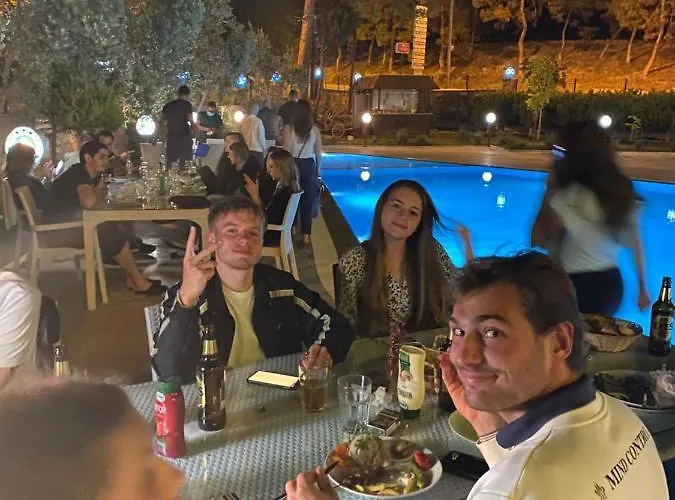 Whiteheaven פמוקלה