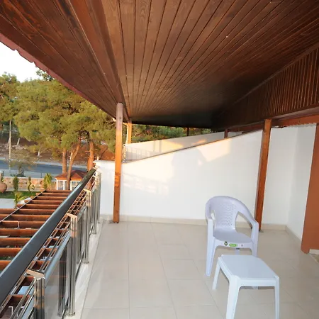 Whiteheaven פמוקלה